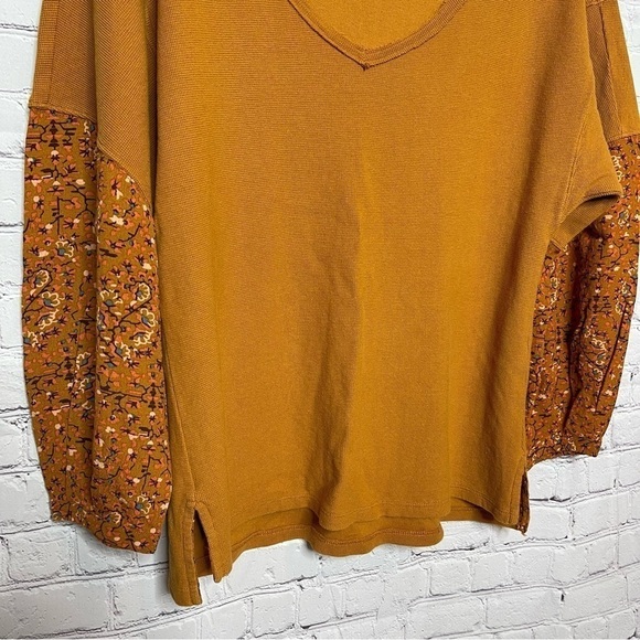 Anthropology Waffle Knit Embellished Sleeve V-Neck Top XS - Picture 2 of 10